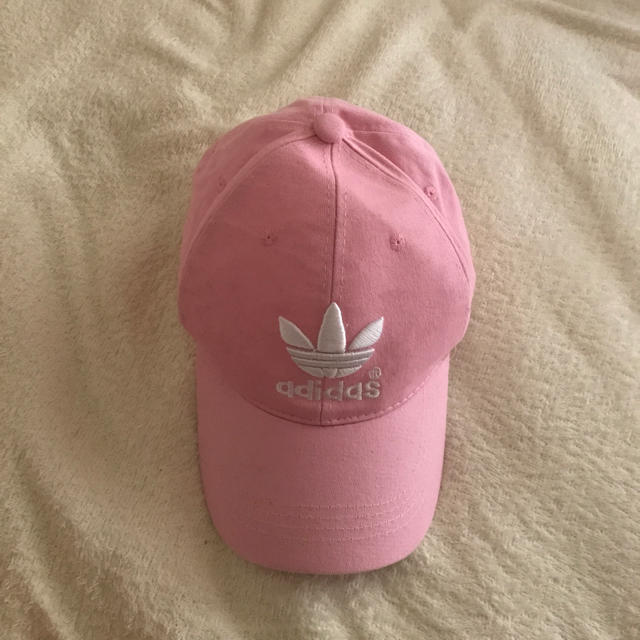 adidas(アディダス)のアディダス CAP レディースの帽子(キャップ)の商品写真