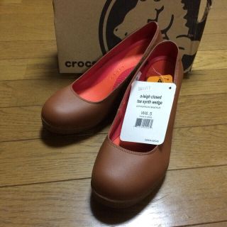 クロックス(crocs)の【honey bee様 ご専用】クロックス パンプス(ハイヒール/パンプス)