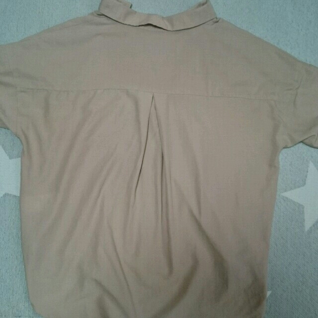 LOWRYS FARM(ローリーズファーム)のナギウサさん専用　LOWRYS FARM とろみシャツ　 レディースのトップス(シャツ/ブラウス(半袖/袖なし))の商品写真