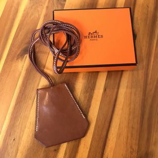 エルメス(Hermes)のHERMES クロシェット バレニアブラウン×SV金具(キーホルダー)