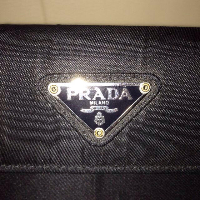 PRADA(プラダ)のプラダ☆二つ折り財布 レディースのファッション小物(財布)の商品写真