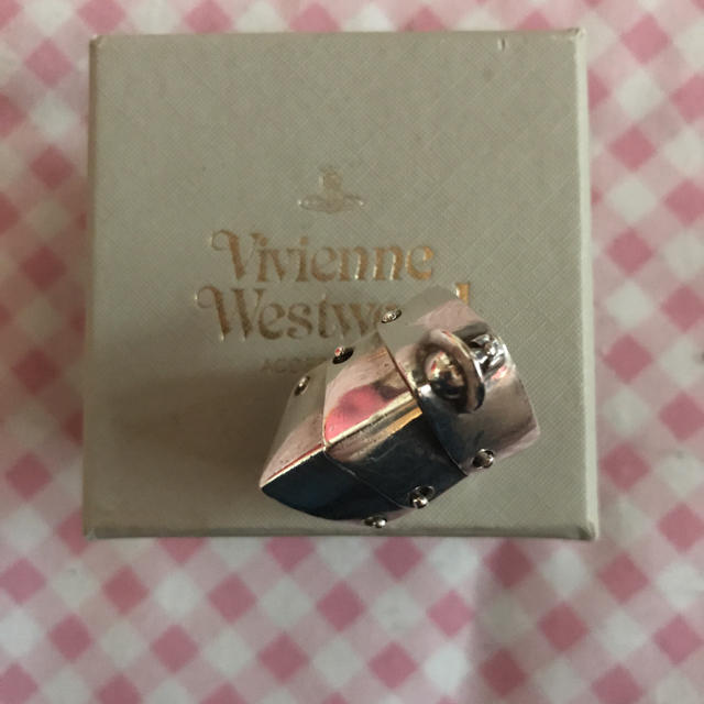 Vivienne Westwood(ヴィヴィアンウエストウッド)のVivienne Westwood アーマーリング レディースのアクセサリー(リング(指輪))の商品写真