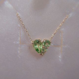 スタージュエリー(STAR JEWELRY)のスタージュエリーK18ペリドットネックレス(ネックレス)