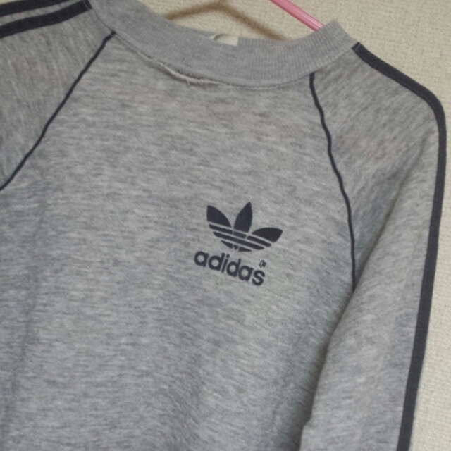 adidas(アディダス)の古着  アディダス レディースのトップス(トレーナー/スウェット)の商品写真