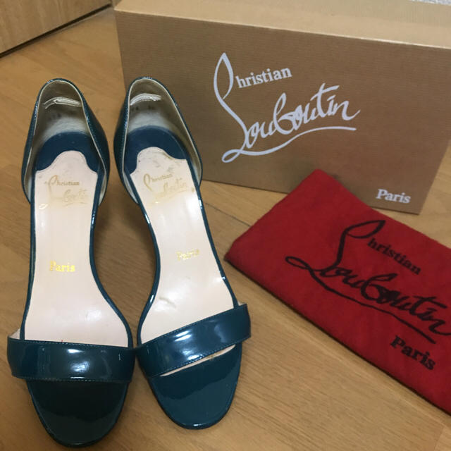 Christian Louboutin(クリスチャンルブタン)のクリスチャンルブタン パテントサンダル 38 レディースの靴/シューズ(サンダル)の商品写真