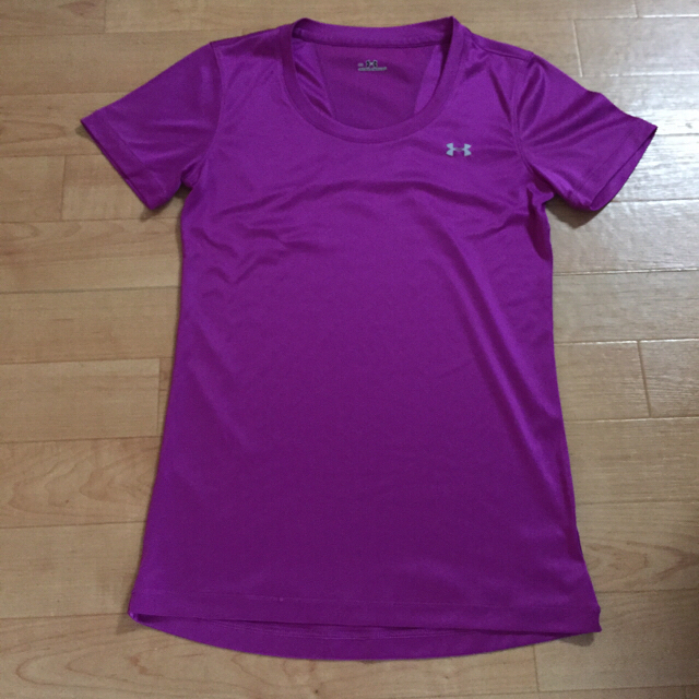 UNDER ARMOUR(アンダーアーマー)のアンダーアーマー レディースTシャツ レディースのトップス(Tシャツ(半袖/袖なし))の商品写真