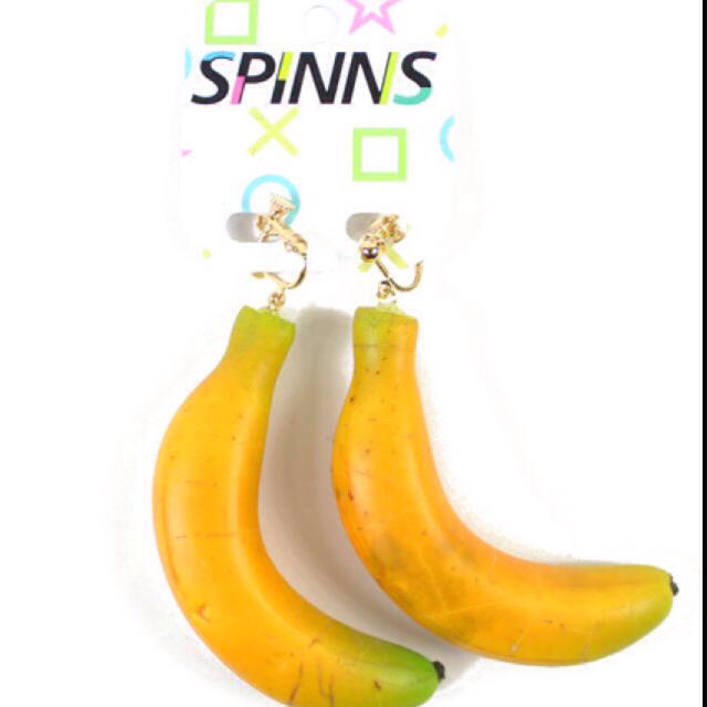 SPINNS(スピンズ)のバナナイヤリング@miy様お取り置き レディースのアクセサリー(イヤリング)の商品写真