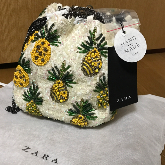 ZARA - ZARA パイナップル ビーズ ショルダーの通販 by うにょん☻'s ...