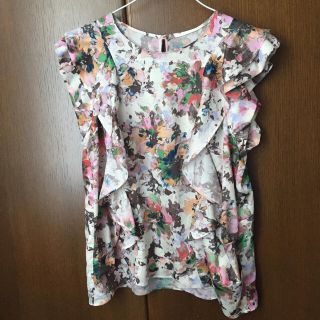 ドレスレイブ(DRESSLAVE)のにゃー様専用        フリル付きトップス(カットソー(半袖/袖なし))