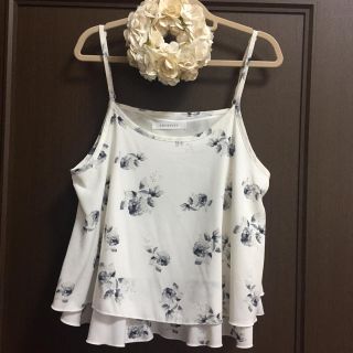 アルシーヴ(archives)の花柄シフォンキャミ(キャミソール)