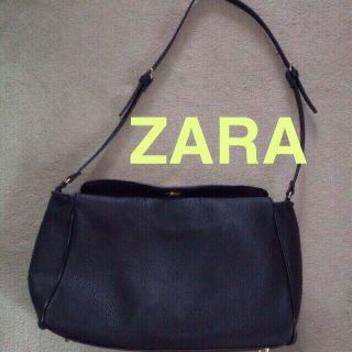 ザラ(ZARA)のZARAザラレザーショルダーバッグ黒(ショルダーバッグ)