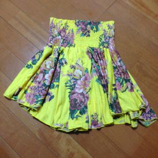 ゴア(goa)のgoa花柄スカート(ミニスカート)