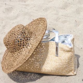 ザラ(ZARA)のｊｕｔｅ ｂａｇ(トートバッグ)