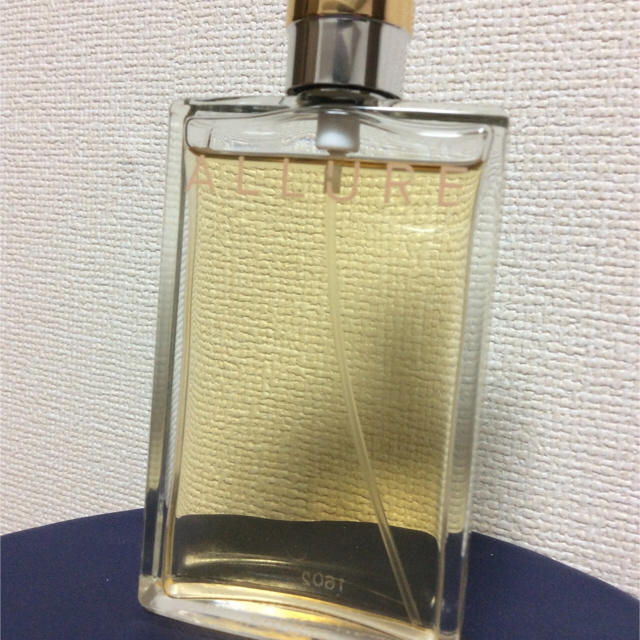 CHANEL(シャネル)のCHANEL アリュール 50ml    残量9割以上 コスメ/美容の香水(香水(女性用))の商品写真