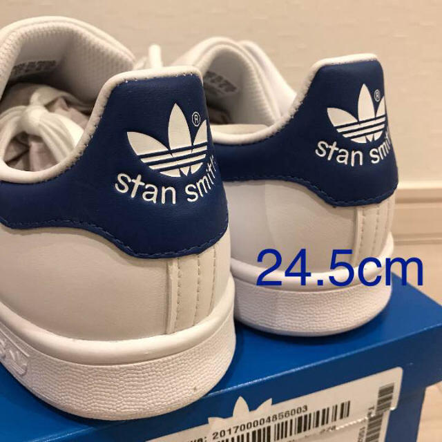 adidas(アディダス)の海外限定 24.5cm アディダス スタンスミス 青 adidas レディースの靴/シューズ(スニーカー)の商品写真