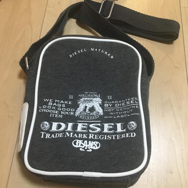 DIESEL(ディーゼル)のDIESEL ショルダーバッグ メンズのバッグ(ショルダーバッグ)の商品写真