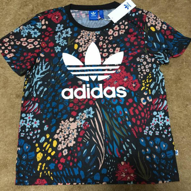 Adidas みずき様専用 新品 未使用 Adidas Originals 花柄tシャツ の通販 By Ochibi アディダスならラクマ