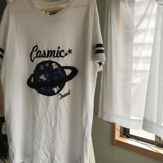 Honey Cinnamon(ハニーシナモン)の即購入OK ハニーシナモン cosmic Tシャツ 宇宙柄 レディースのトップス(Tシャツ(半袖/袖なし))の商品写真