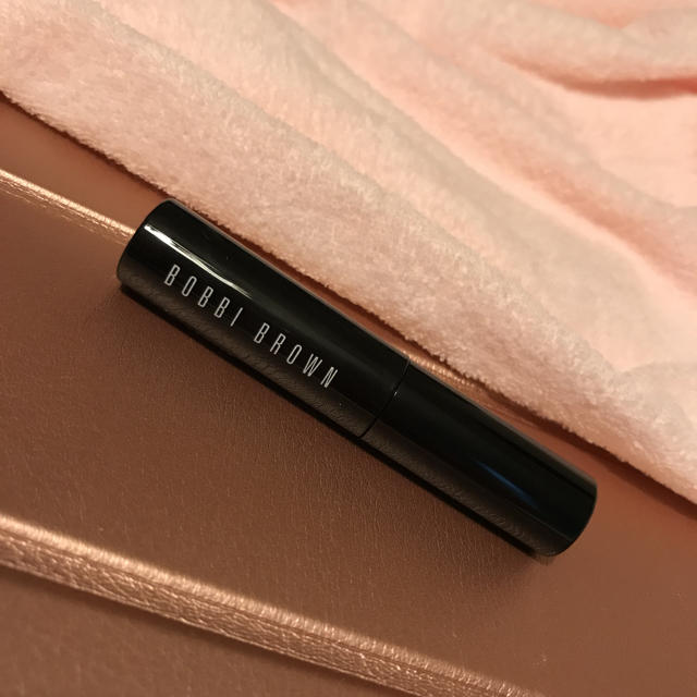 BOBBI BROWN(ボビイブラウン)のスモーキー アイ マスカラ 01 ブラック BOBBIBROWN コスメ/美容のベースメイク/化粧品(マスカラ)の商品写真