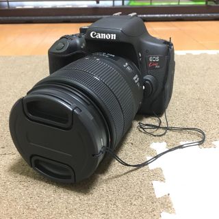 キヤノン(Canon)の【美品】EOS Kiss x8i (デジタル一眼)