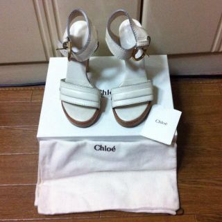 クロエ(Chloe)のchloe クロエ 白 サンダル(サンダル)