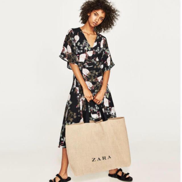 ZARA(ザラ)のZARA トートバッグ レディースのバッグ(トートバッグ)の商品写真