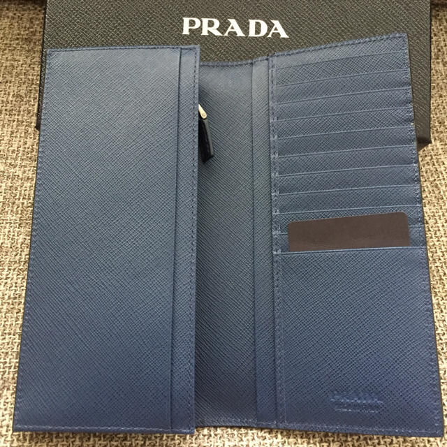 PRADA(プラダ)のハチドリ様専用！新品 未使用プラダ 財布 2MV836 長財布 PRADA メンズのファッション小物(長財布)の商品写真