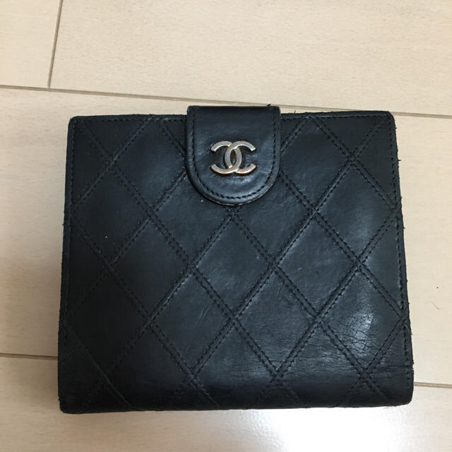 CHANEL(シャネル)のミルエル様専用 CHANEL二つ折り財布 メンズのファッション小物(折り財布)の商品写真