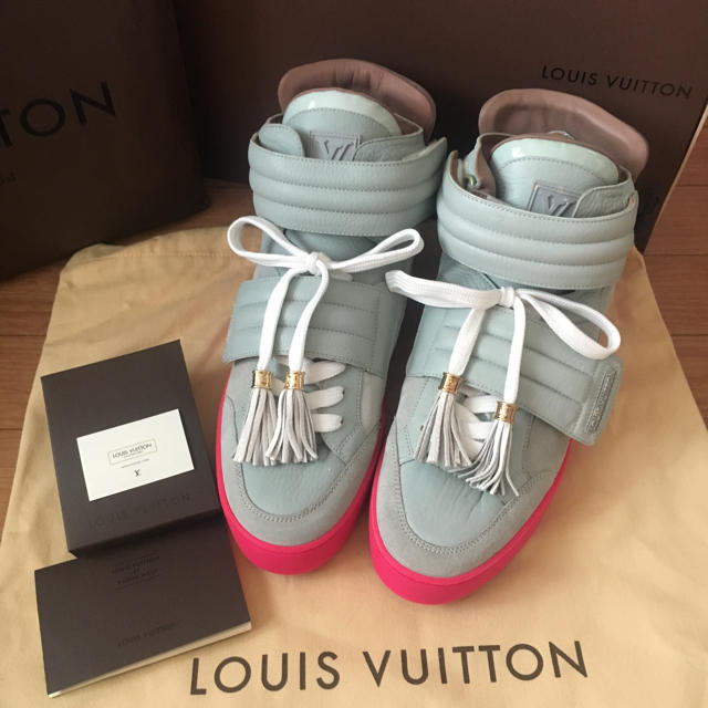 LOUIS VUITTON(ルイヴィトン)の未使用☆LOUIS VUITTON × KANYE WEST メンズスニーカー メンズの靴/シューズ(スニーカー)の商品写真