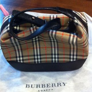 バーバリー(BURBERRY)のBurberry カバン(ショルダーバッグ)