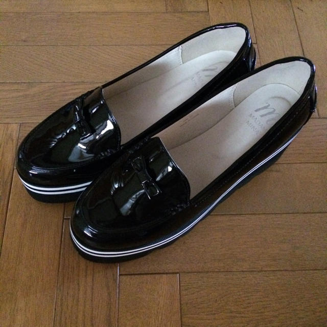 MADAMMINA エナメルの靴 レディースの靴/シューズ(ローファー/革靴)の商品写真