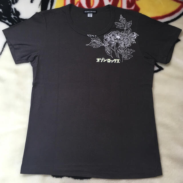 OZONE ROCKS(オゾンロックス)のオゾンロックス◆ロゴ入り唐獅子牡丹 蓄光観音プリント和柄Tシャツ ロータス レディースのトップス(Tシャツ(半袖/袖なし))の商品写真