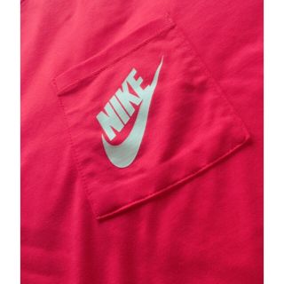 ナイキ(NIKE)のNIKE Tシャツ(Tシャツ(半袖/袖なし))