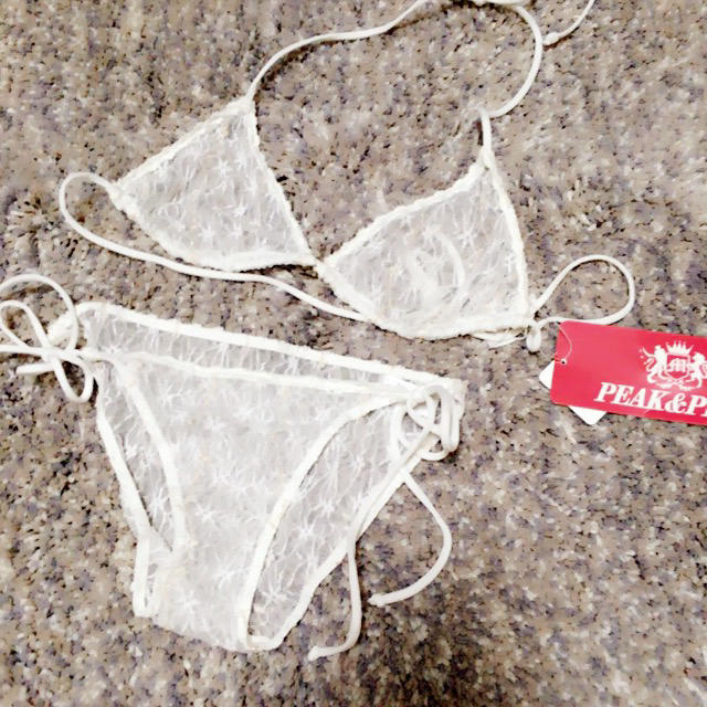 PEAK&PINE(ピークアンドパイン)のレース重ね水着👙 レディースの水着/浴衣(水着)の商品写真