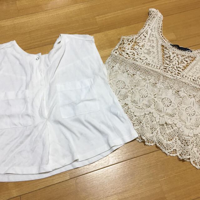 ZARA(ザラ)のZARA ビスチェ レースキャミ & Tシャツ？ 2点セット レディースのトップス(Tシャツ(半袖/袖なし))の商品写真