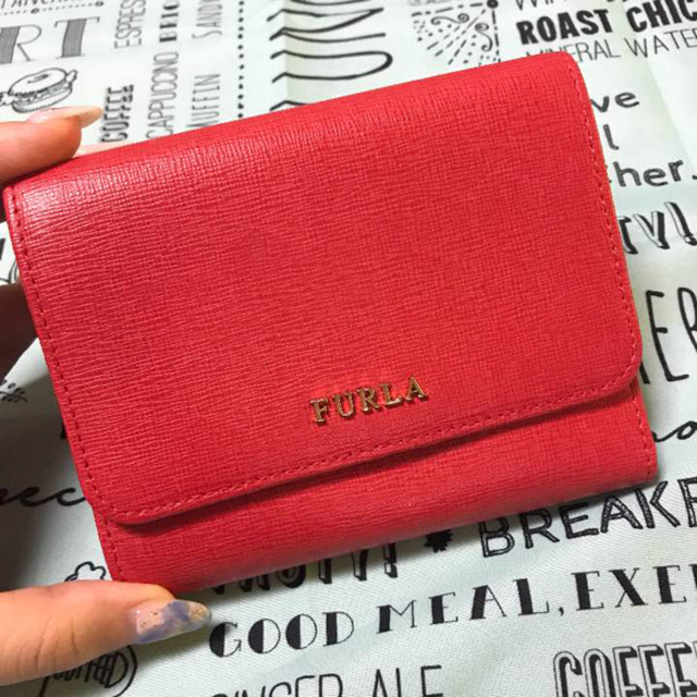 値下げしました！新品！FURLA三つ折り財布ファッション小物