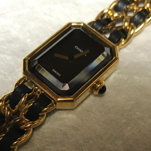 CHANEL(シャネル)のヤスオン様専用  シャネル プルミエール Mサイズ 稼働品 レディースのファッション小物(腕時計)の商品写真