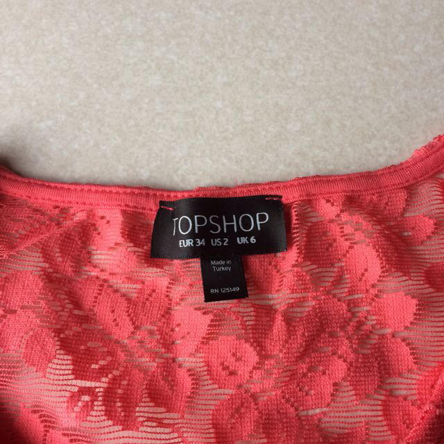 TOPSHOP(トップショップ)のTOPSHOPショート丈トップス レディースのトップス(Tシャツ(半袖/袖なし))の商品写真