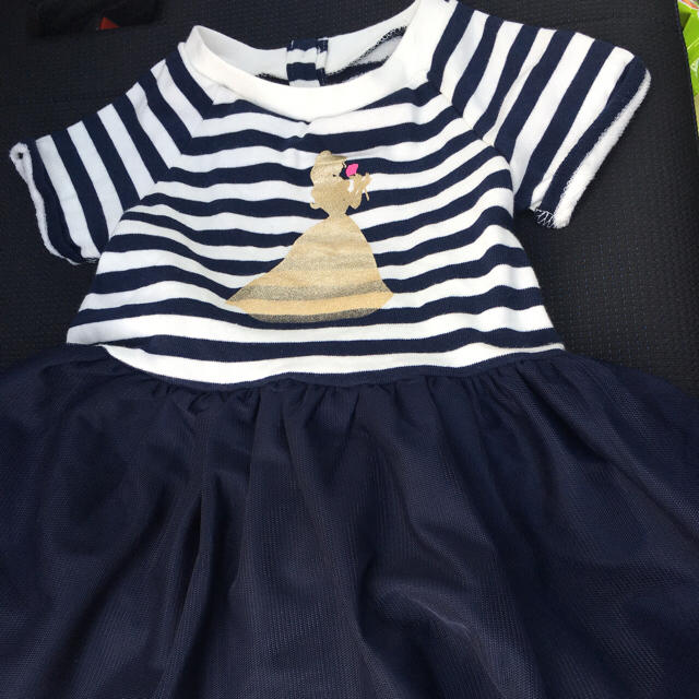 babyGAP(ベビーギャップ)のGAPベビー美女と野獣コラボ Belle  dress90㎝ キッズ/ベビー/マタニティのキッズ服女の子用(90cm~)(ワンピース)の商品写真