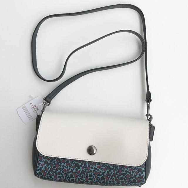 COACH - 新品☆リバーシブル 花柄 ショルダー バッグ の通販 by ミクリ