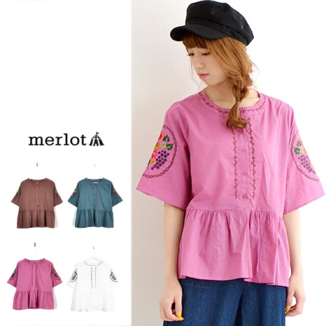 merlot(メルロー)のfleurcloset様専用 レディースのトップス(シャツ/ブラウス(半袖/袖なし))の商品写真