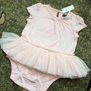 ベビーギャップ(babyGAP)のお値下げ 新品 タグ付き  ベビーギャップフリルロンパース(ロンパース)