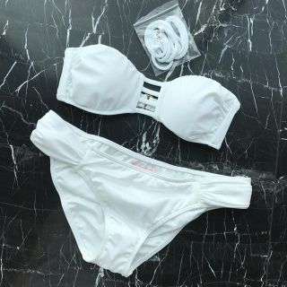 ヴィクトリアズシークレット(Victoria's Secret)のVictoria's Secret  ホワイト ビキニセット 新品(水着)