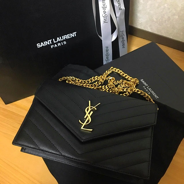 Saint Laurent - 【新品未使用】イヴサンローラン・バッグ