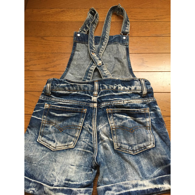 CHU XXX(チュー)のチュウデニムサロペットパンツ１４０ キッズ/ベビー/マタニティのキッズ服女の子用(90cm~)(パンツ/スパッツ)の商品写真