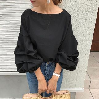 ザラ(ZARA)の新品 ボリュームスリーブ プルオーバー ブラウス(シャツ/ブラウス(半袖/袖なし))