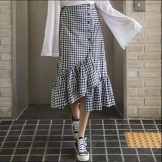 ザラ(ZARA)の【ザラ同型‼︎】チェック ロングスカート フリル 変形スカート アシメトリー(ロングスカート)