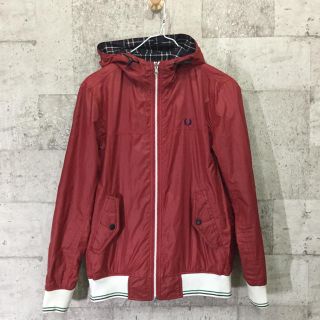 フレッドペリー(FRED PERRY)のフレッドペリー ナイロンパーカー リバーシルブル レッド(ナイロンジャケット)