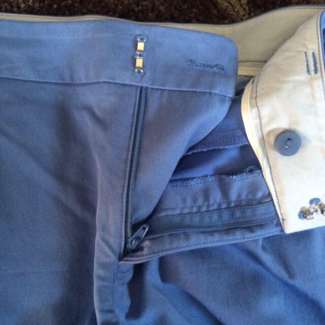 淡いブルーのグロップド丈のスボン☆ レディースのパンツ(カジュアルパンツ)の商品写真