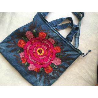 フラワー(flower)の刺繍 デニムbag(ショルダーバッグ)